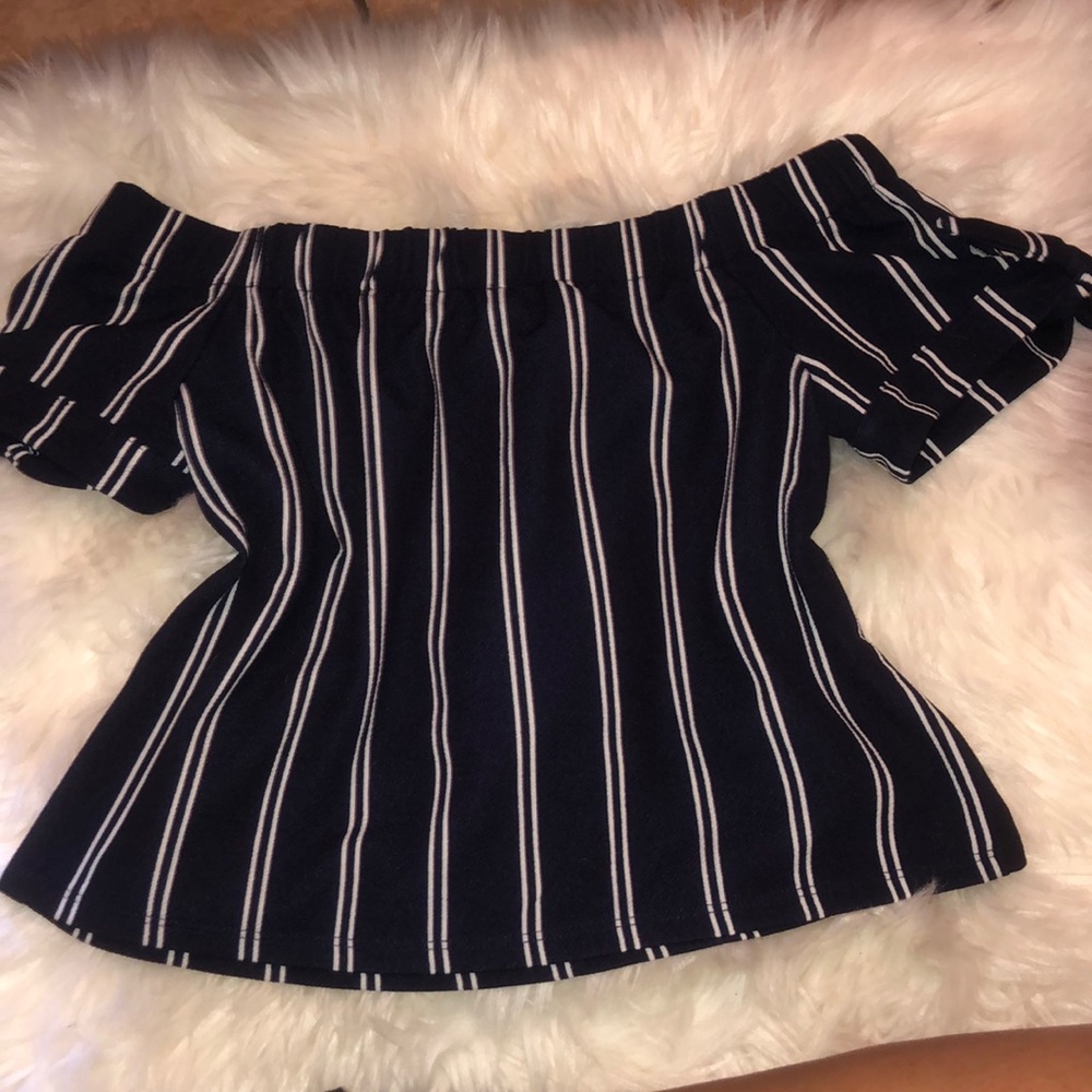 Black/white strip off the shoulder crop top